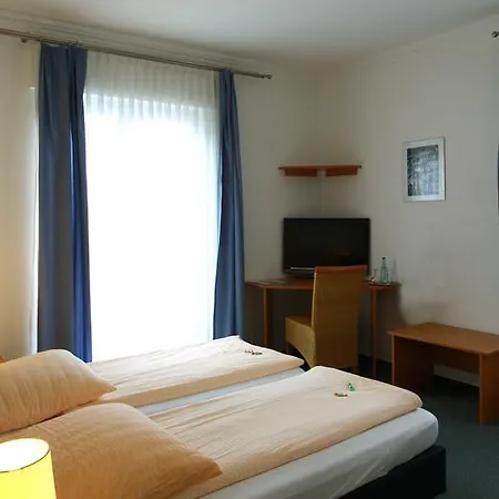 Goldener Hirsch Hotell 3*