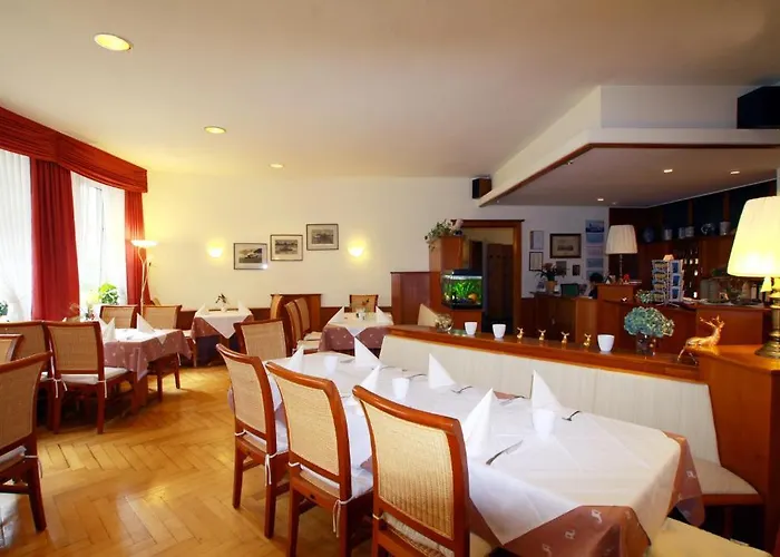 Goldener Hirsch Hotel