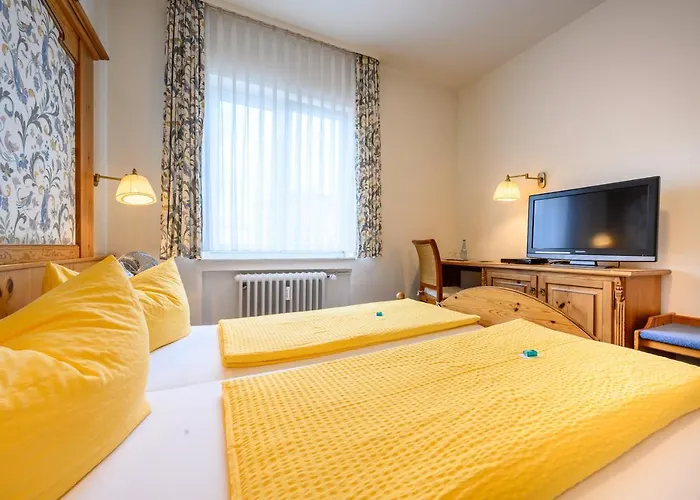 Goldener Hirsch Hotel